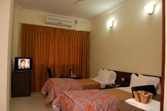 Hotel Royal Regency Bori  ห้อง รูปภาพ