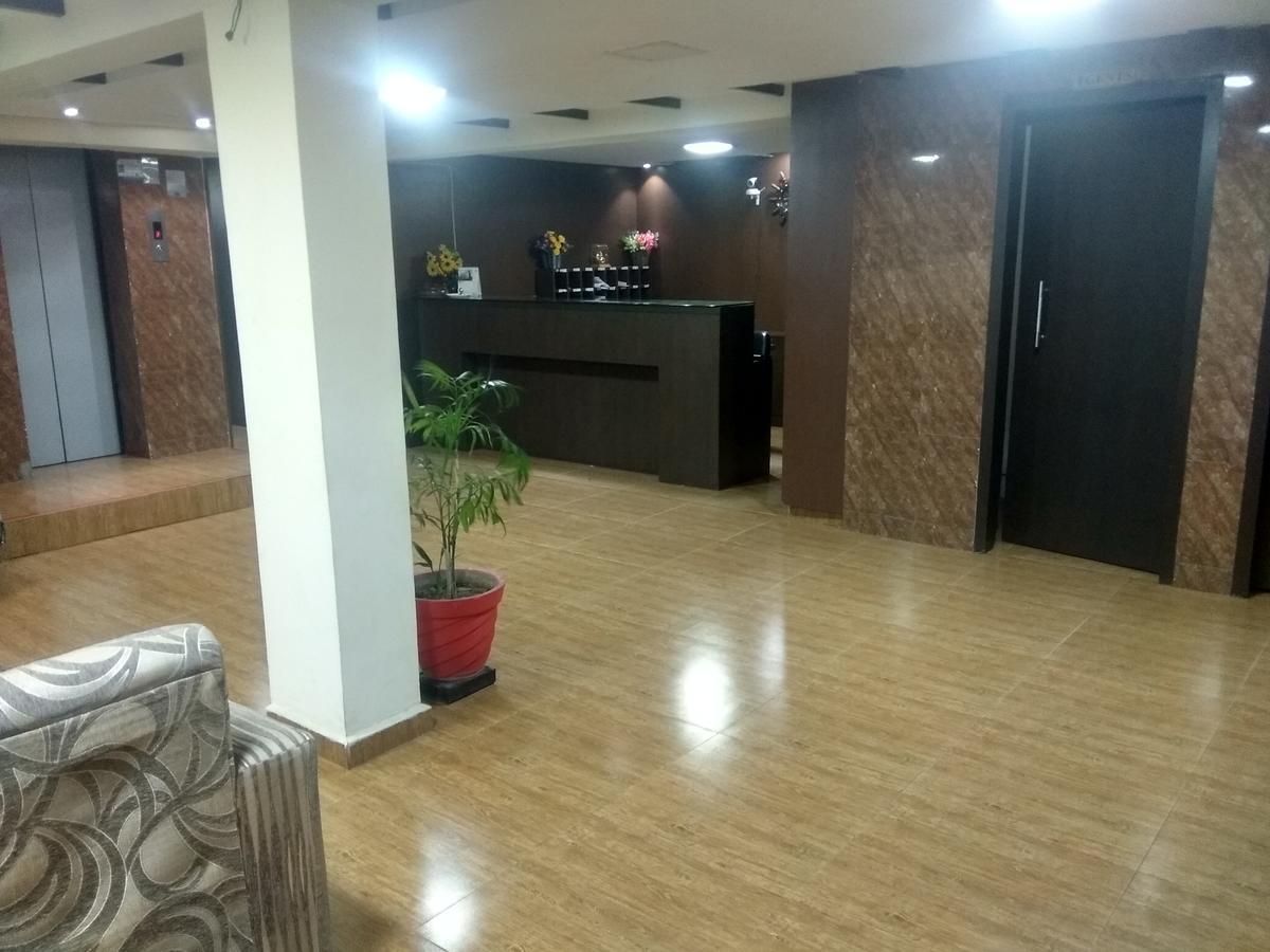 Hotel Royal Regency Bori  ภายนอก รูปภาพ
