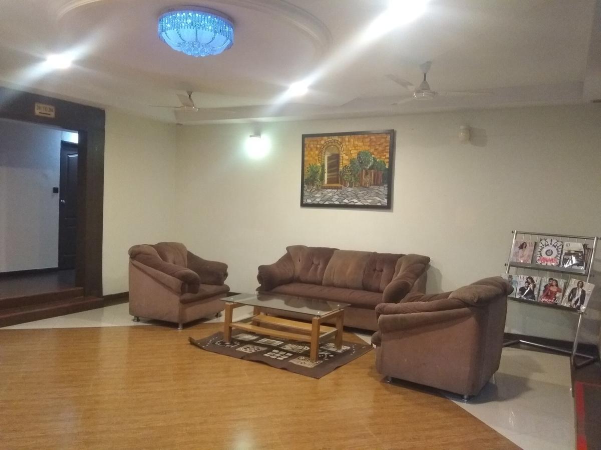 Hotel Royal Regency Bori  ภายนอก รูปภาพ